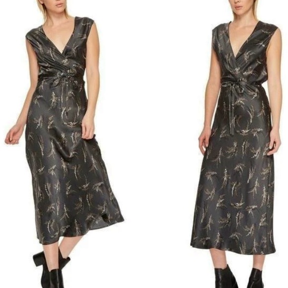 Vince. 100% Silk Floral Maxi Dress 🌚🌾 Size Small - ORP $395 🏷️ - Picture 1 of 7